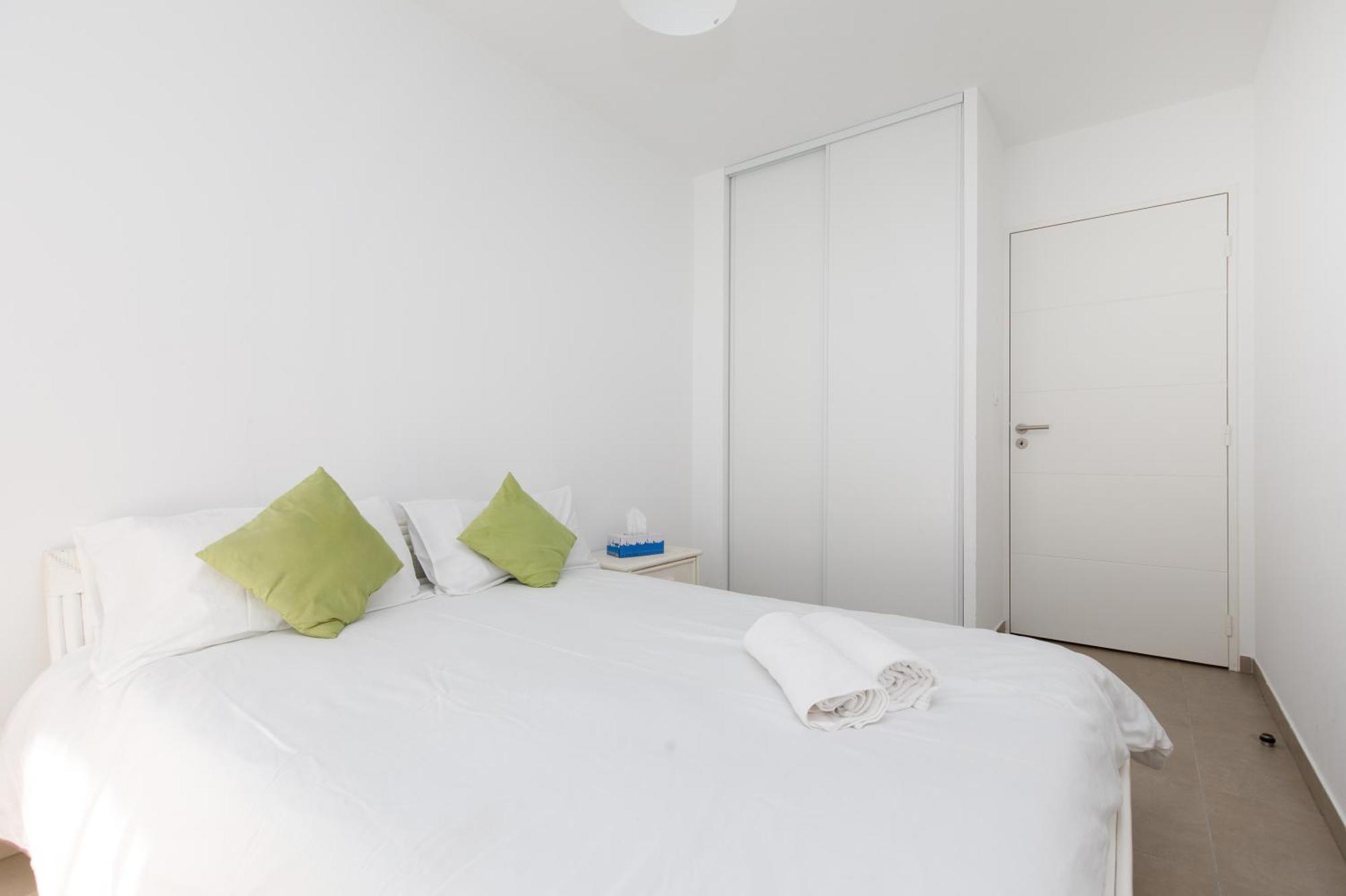 Lovely 2 Bedroom Condo With Pool วาลูริส ภายนอก รูปภาพ